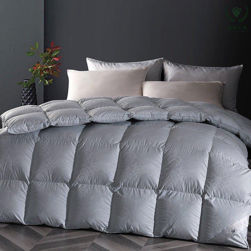 White goose down and duck down quilt