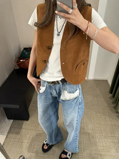 Sheepskin horn-button jacket