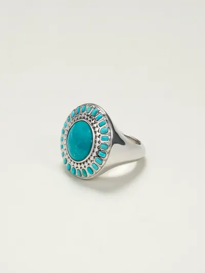 A high-end turquoise ring with a light luxury design sense for women